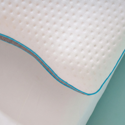 Detal szwu poduszki przeciw chrapaniu SIDE